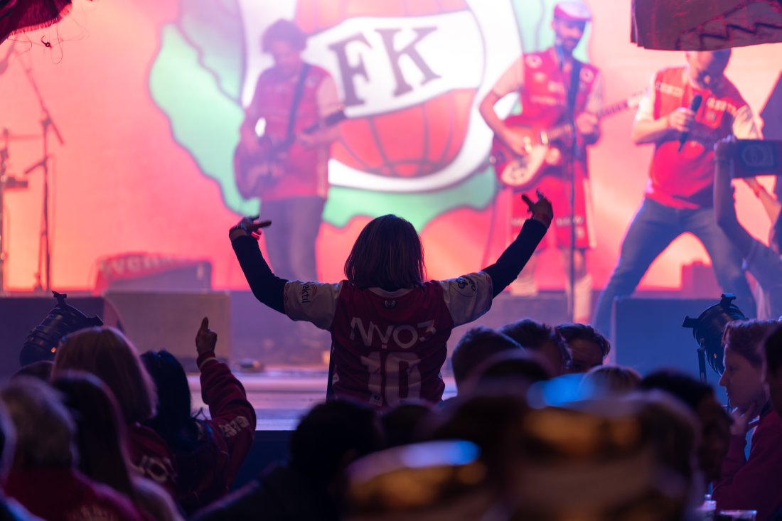 Det blir fest på Hotell Jæren med Silo & Saft og Svenssen.