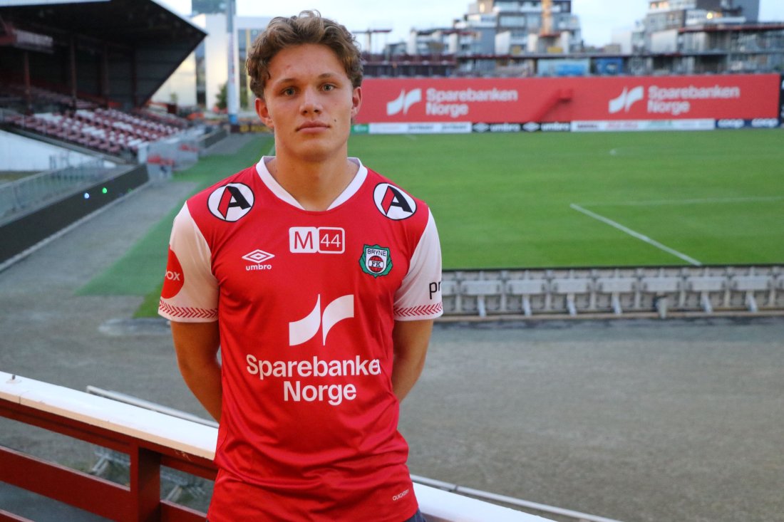 Jesper Gregersen er klar for å spille i rødt og hvitt.