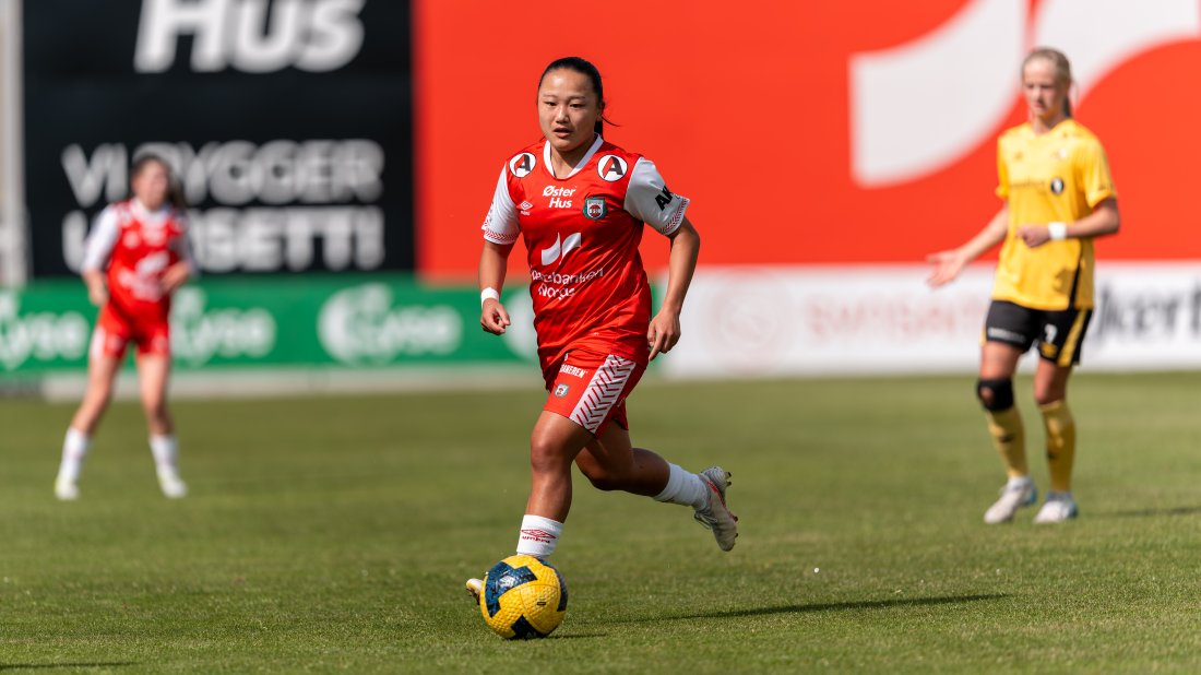 Maria Sørenes har funnet seg godt til rette i rødt og hvitt. Den rutinerte spilleren har også signert proffkontrakt med Bryne FK. Foto: Vegard Hanssen