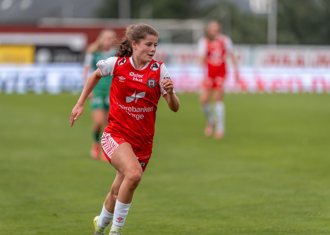 Frøya&nbsp;Kjetland i kjent driv i hjemmekampen mot Klepp i fjor. <em>Foto: Vegard Hansen</em>